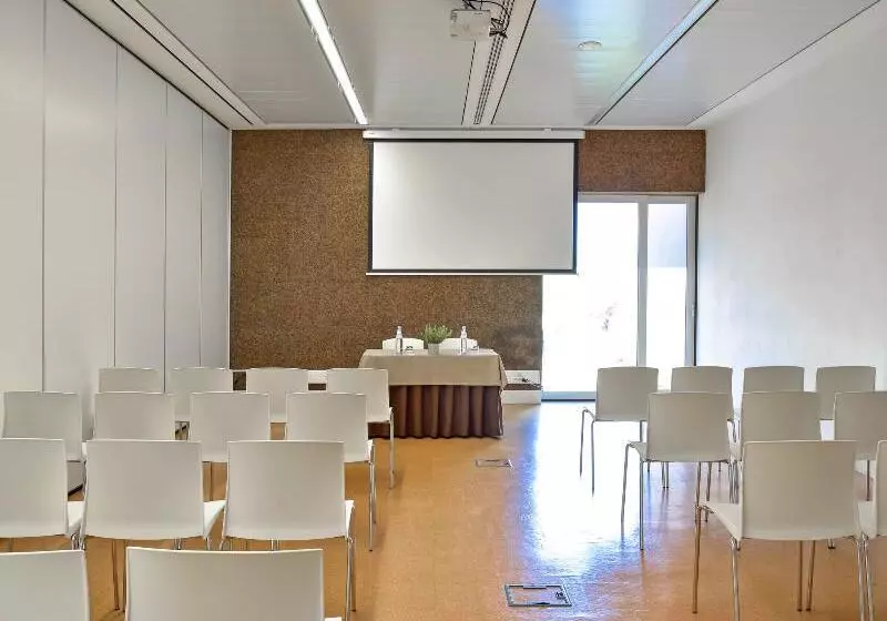 The Lince Ecorkhotel évora