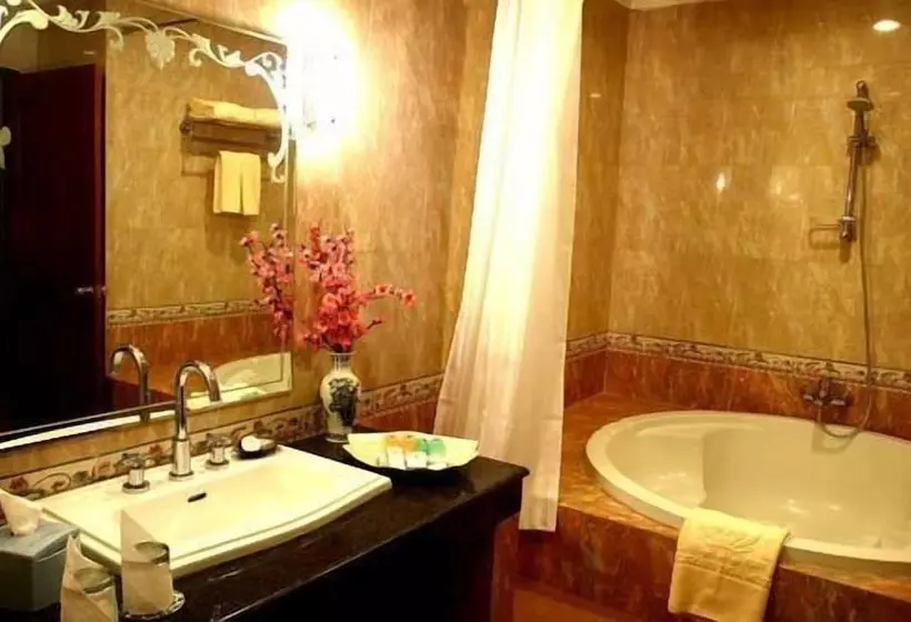 בית מלון כפרי Grand Tiga Mustika