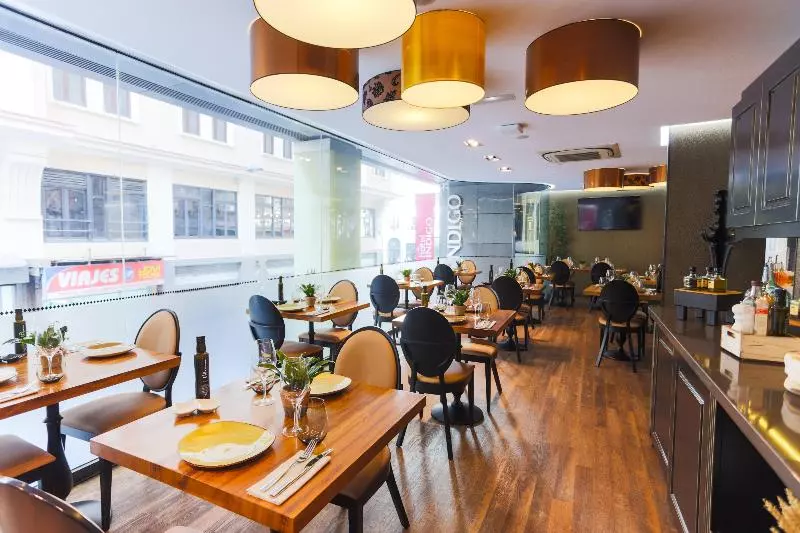 Отель Indigo Madrid Gran Via, An Ihg