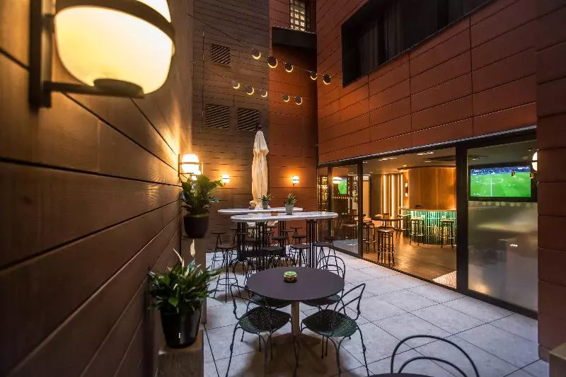 Отель Indigo Madrid Gran Via, An Ihg