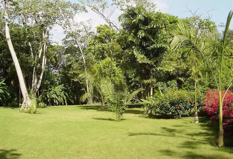 هتل Mayoka Lodge