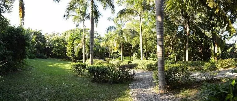هتل Mayoka Lodge