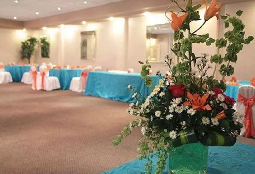 Hotel Quality Inn Piedras Negras