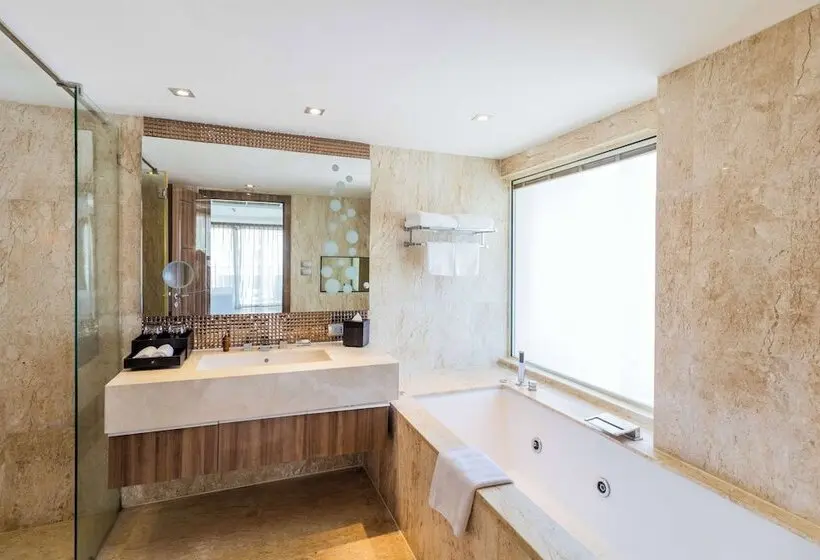 Hotelli The Sanctuary Resort Pattaya, Bw Signature Collection