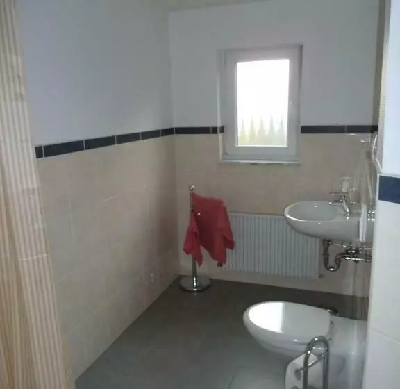 Aamiaismajoitus (B&B) Gästehaus Anja