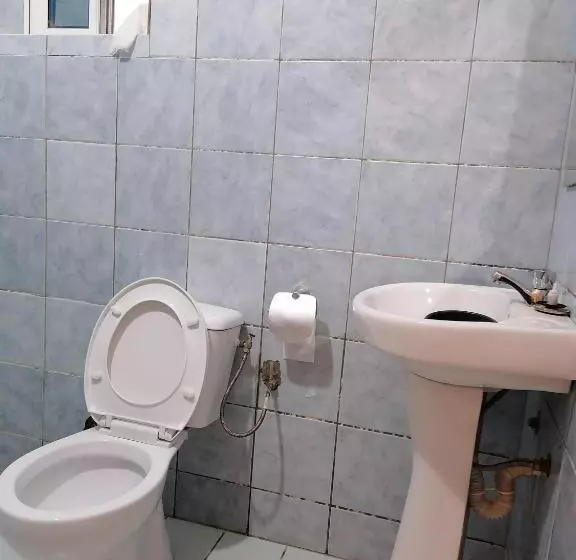 هتل Hôtel Saint Lazaros