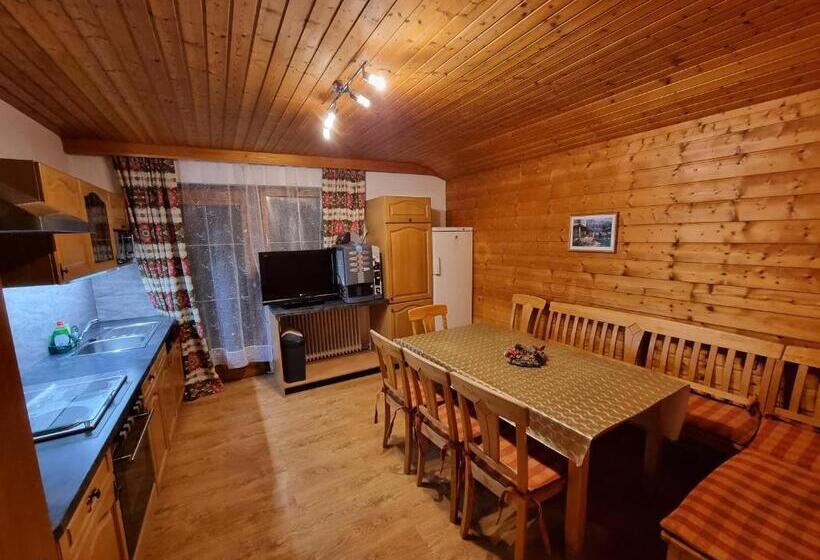 ペンション Apia House