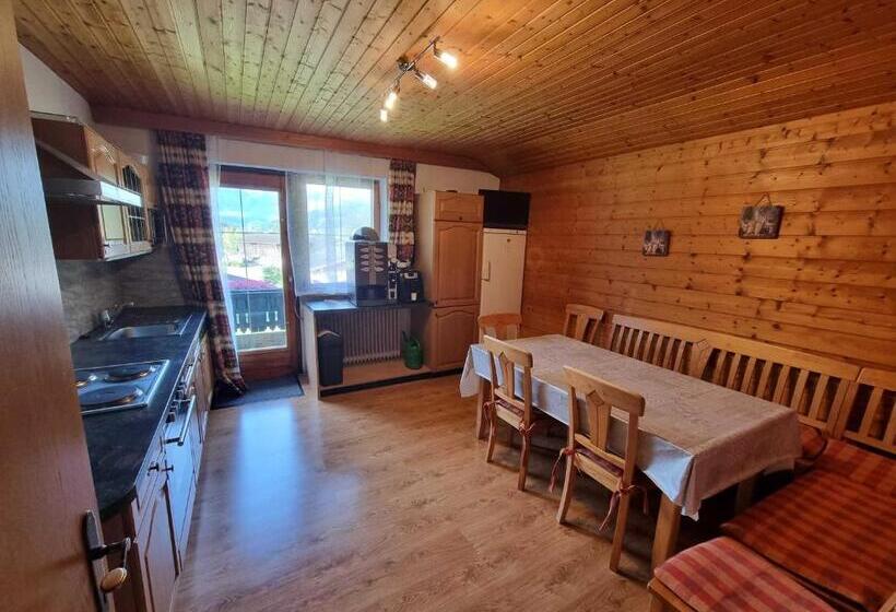 ペンション Apia House