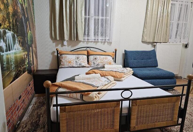 ペンション Apia House