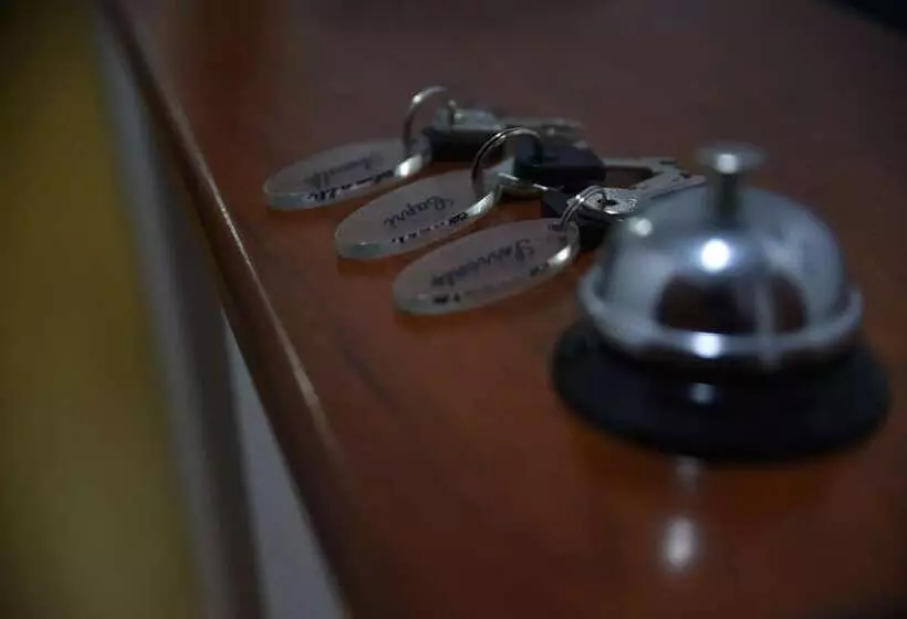 ベッドアンドブレックファースト The Night Guest House