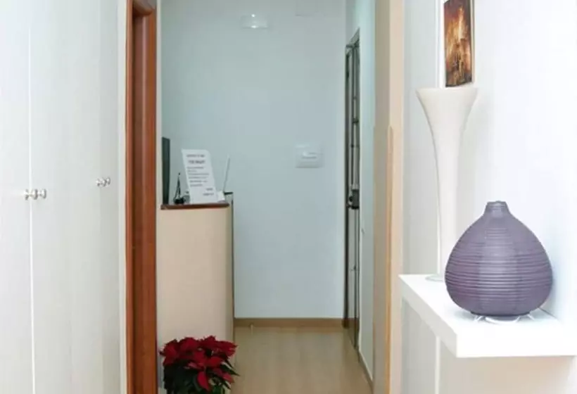 ベッドアンドブレックファースト The Night Guest House