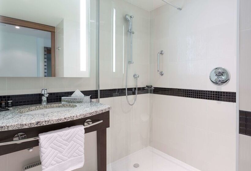 Отель Hampton By Hilton Warsaw City Centre