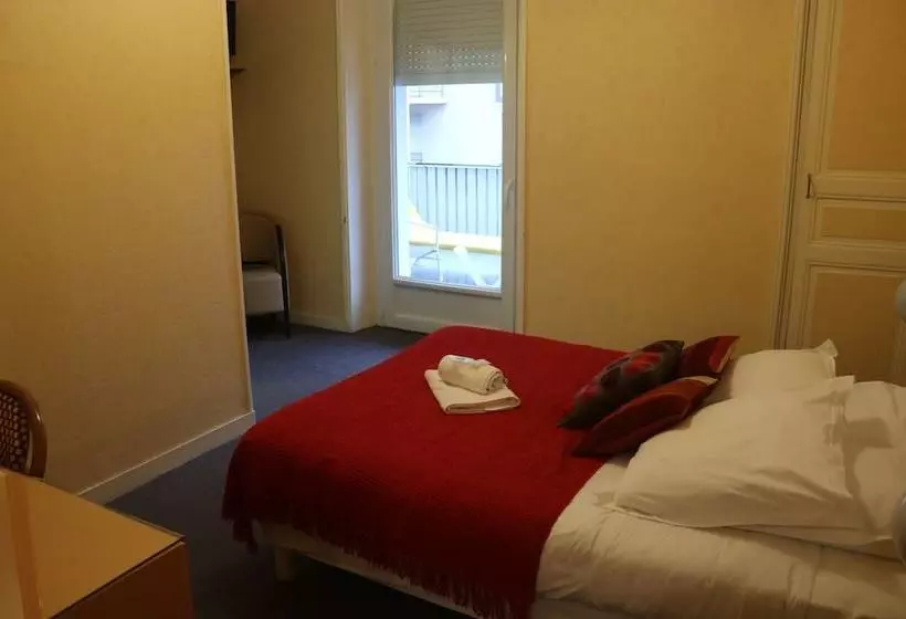 Отель Hôtel Le Danicheff