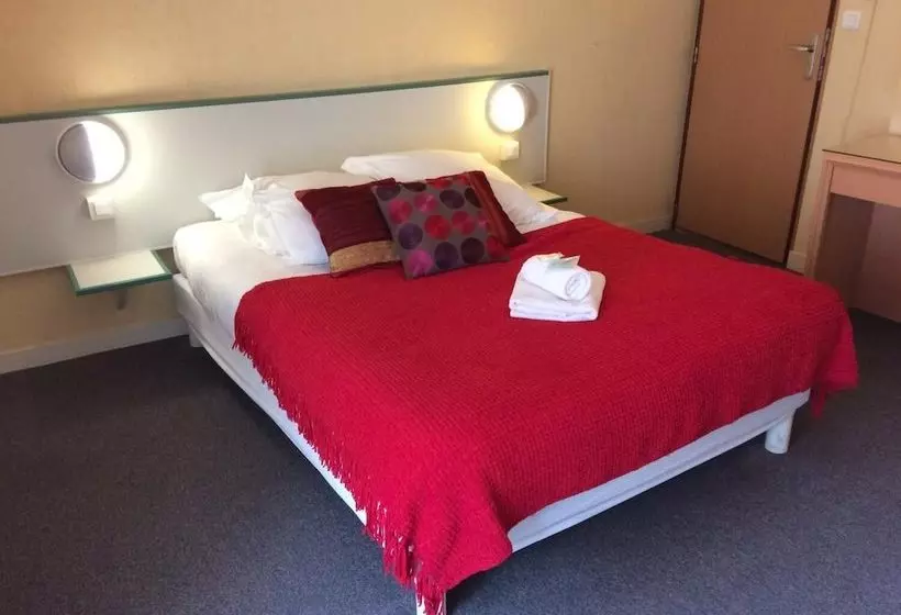 Отель Hôtel Le Danicheff