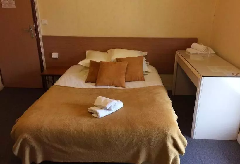 Отель Hôtel Le Danicheff