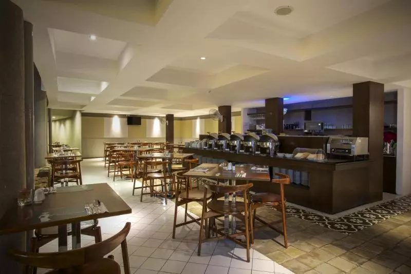 酒店 Neo+ Green Savana Sentul City