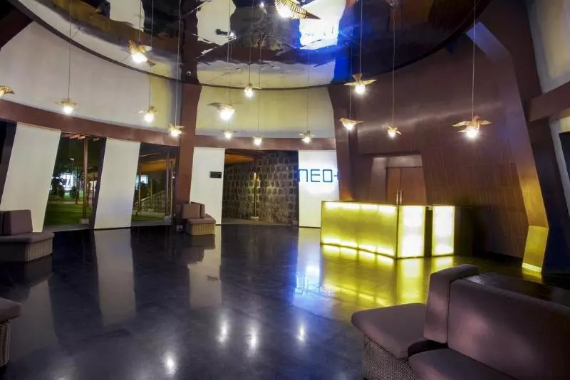 酒店 Neo+ Green Savana Sentul City