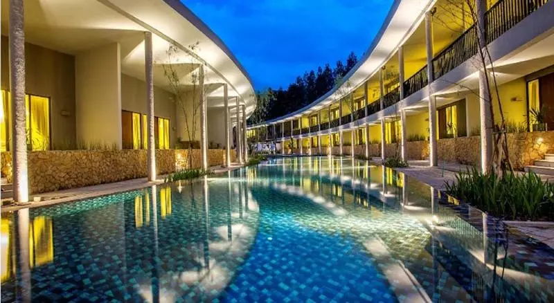 酒店 Neo+ Green Savana Sentul City