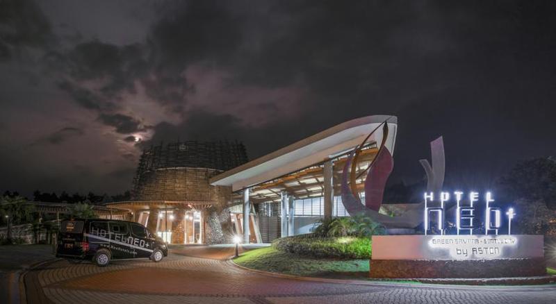 فندق Neo+ Green Savana Sentul City