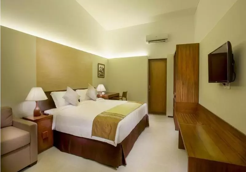 酒店 Neo+ Green Savana Sentul City