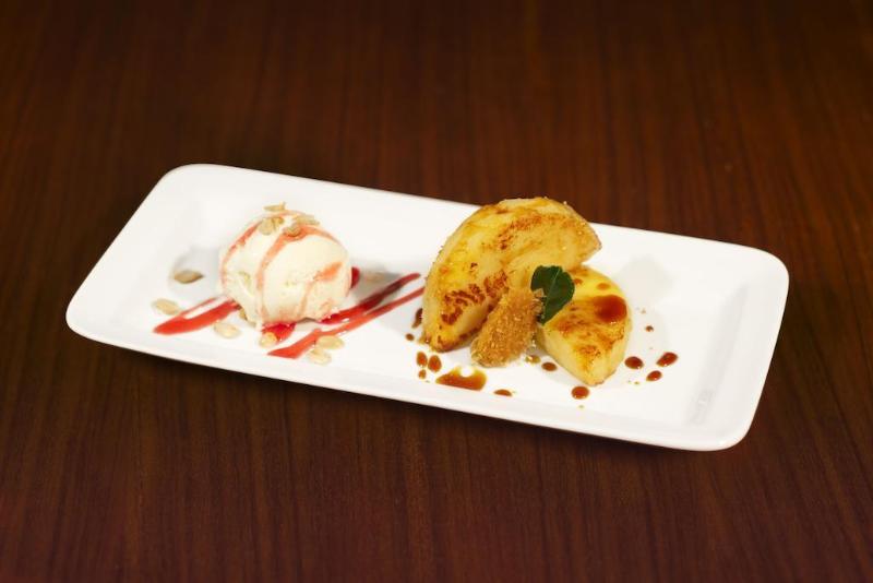 فندق Neo+ Green Savana Sentul City