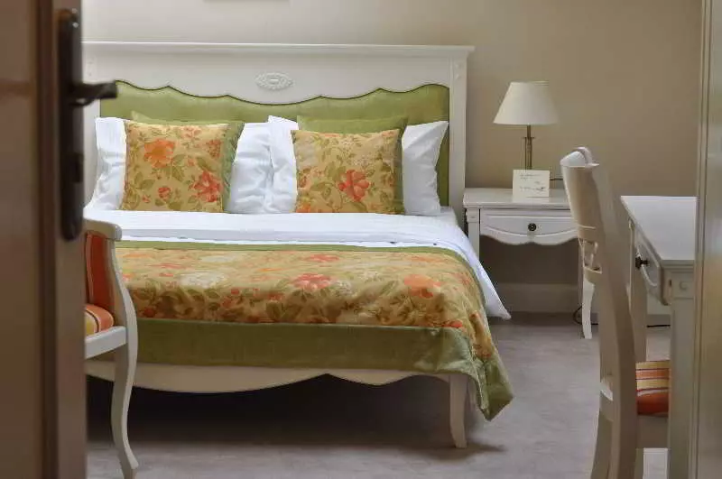 ホテル Schanel Residence