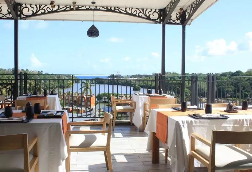 هتل The Address Boutique