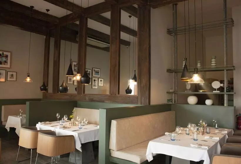 هتل The Address Boutique