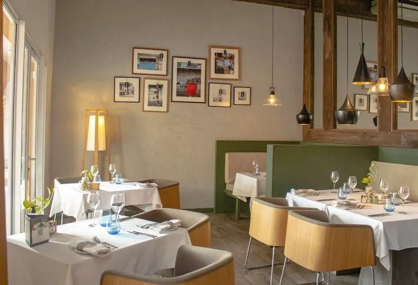 هتل The Address Boutique