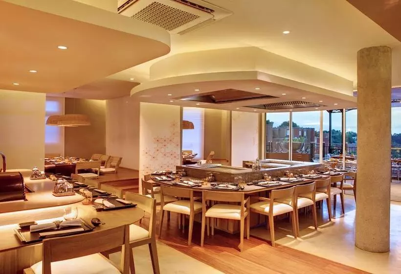 هتل The Address Boutique