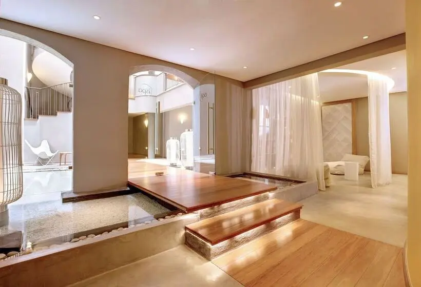 هتل The Address Boutique