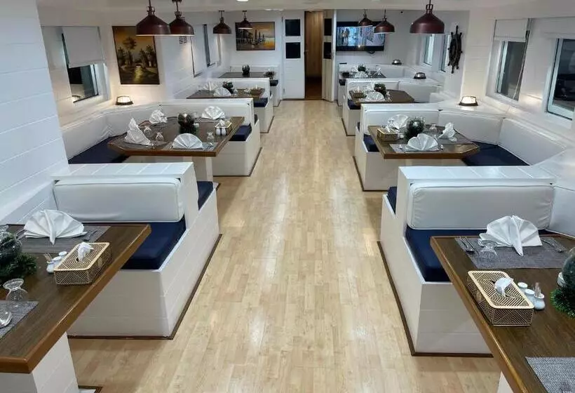 هتل Fleet Club Mahrousa
