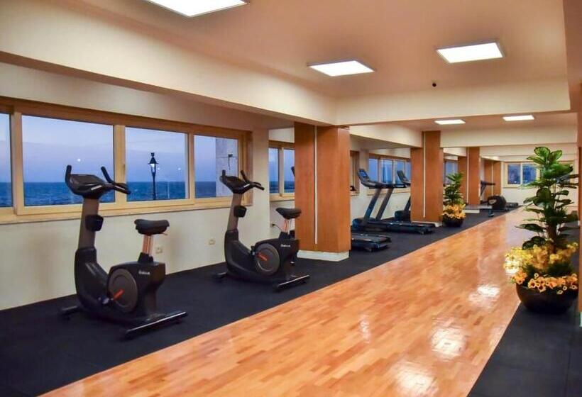 هتل Fleet Club Mahrousa