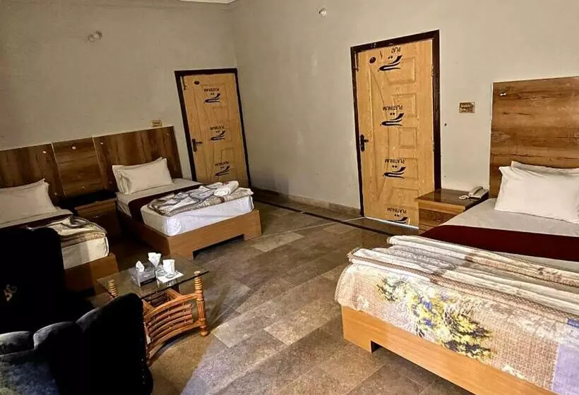 پانسیون Shelton Royal