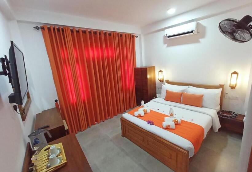 פנסיון Three Elephant Holiday Inn