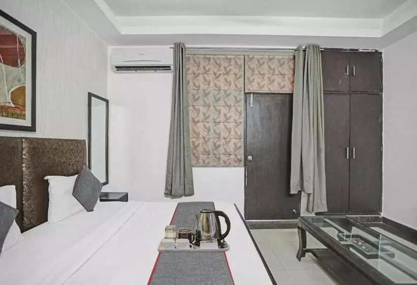 Hotelli Townhouse Happy Keys Near Iskcon Temple Noida