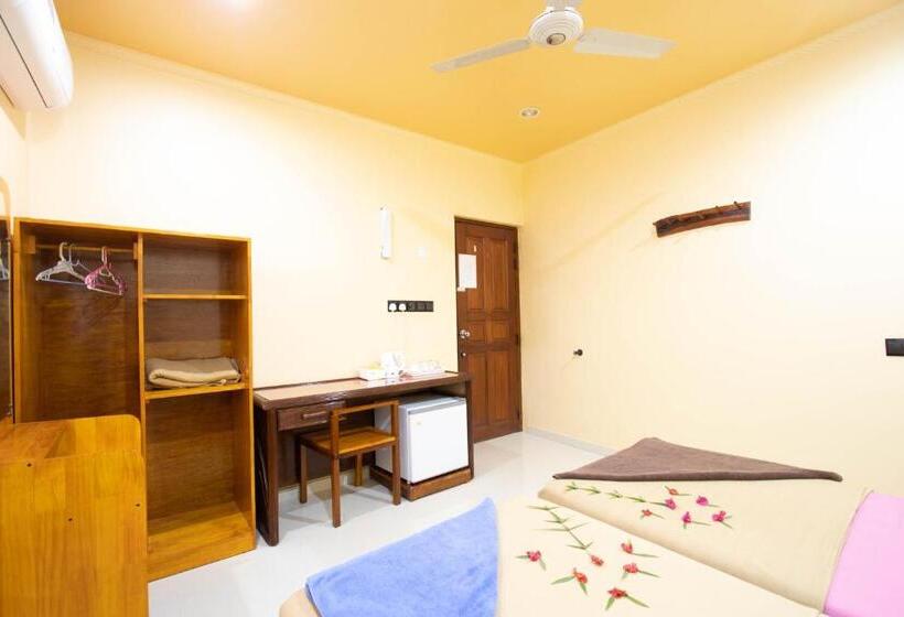 تختخواب و صبحانه Night Star Dhangethi