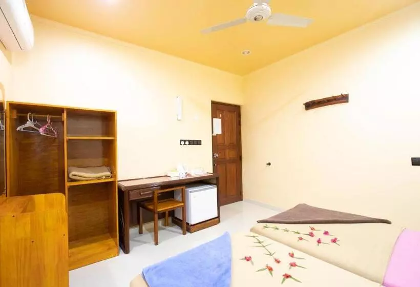 تختخواب و صبحانه Night Star Dhangethi