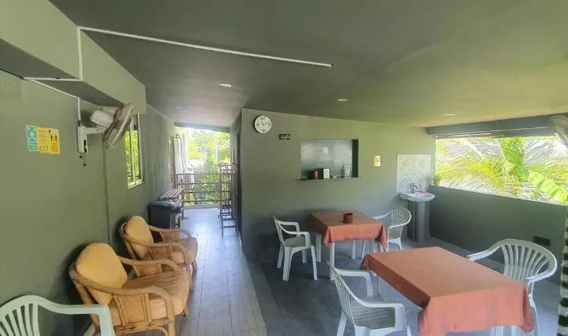 تختخواب و صبحانه Night Star Dhangethi