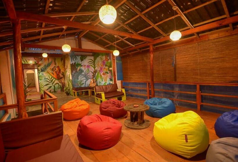 酒店 Palm Leaf Surf Cafe