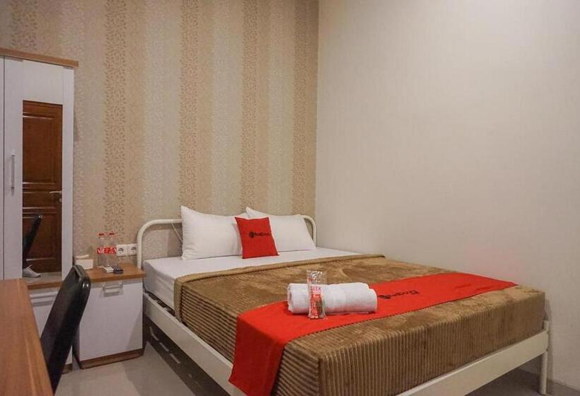 فندق Reddoorz Plus @ Karangploso