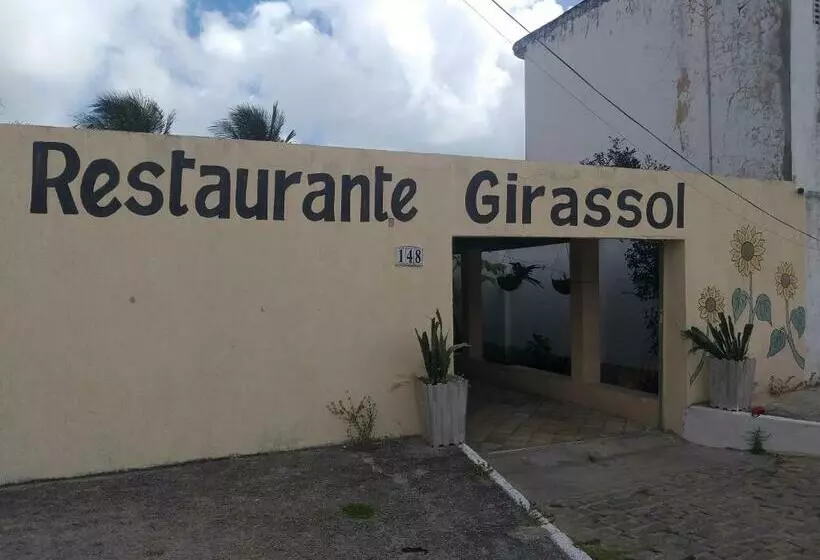 ペンション Girassol Pousada