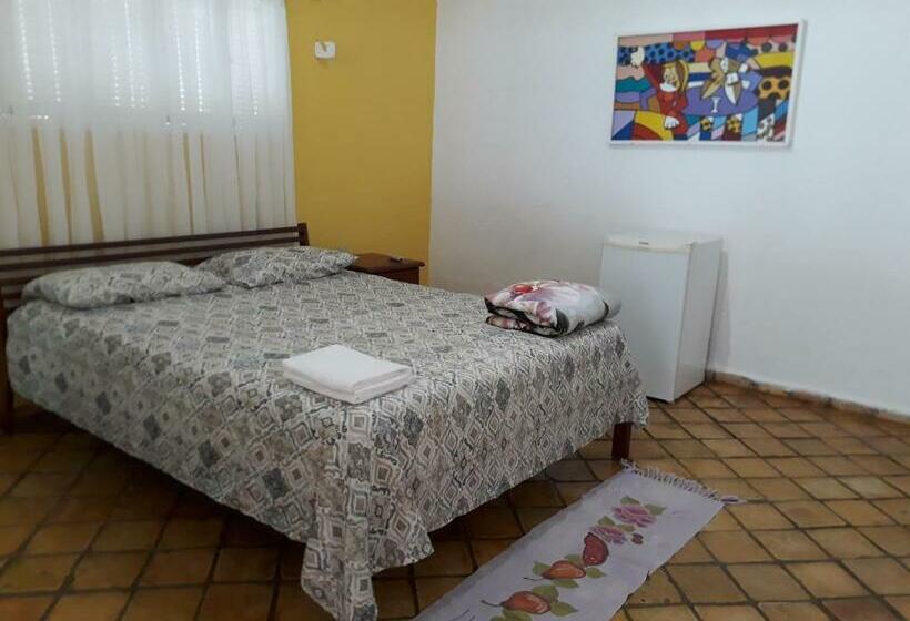 بنسيون Girassol Pousada