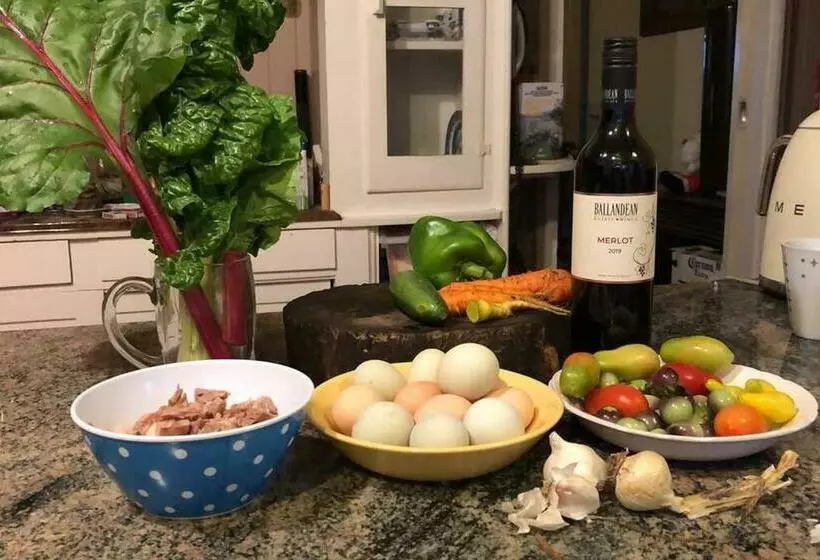 Majatalo Glenlyon Dam Holiday Cottage & Farmstay