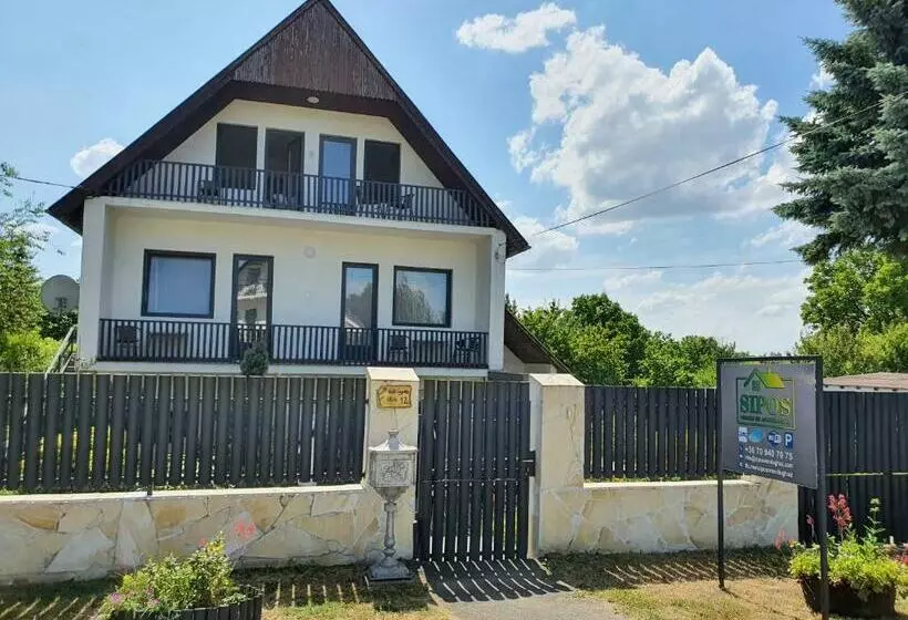 ペンション Sipos Vendég és Apartmanház