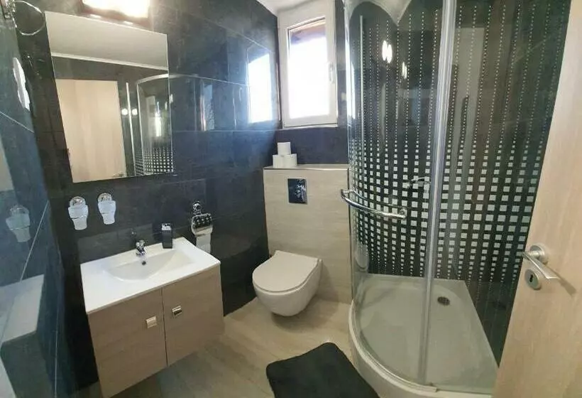 ペンション Sipos Vendég és Apartmanház
