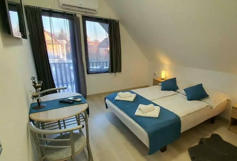 ペンション Sipos Vendég és Apartmanház