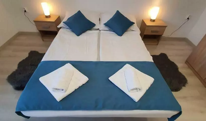 ペンション Sipos Vendég és Apartmanház