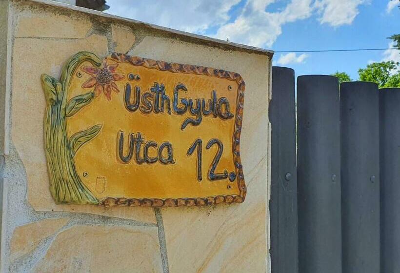 بنسيون Sipos Vendég és Apartmanház