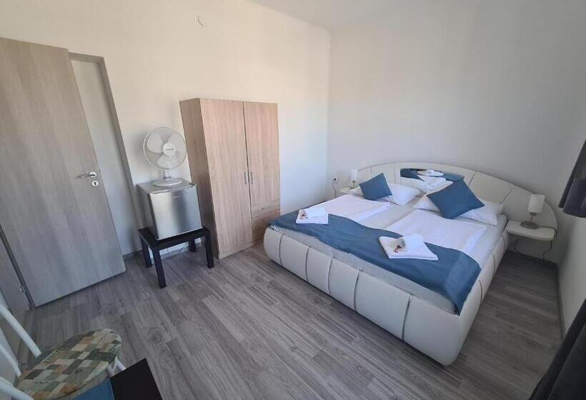 بنسيون Sipos Vendég és Apartmanház